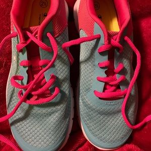 Champion memory foam sneakers